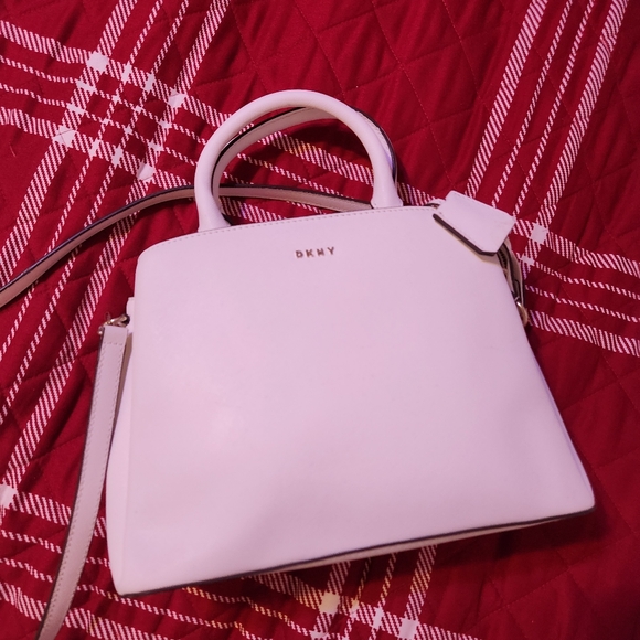 DKNY PURSE - Picture 6 of 16